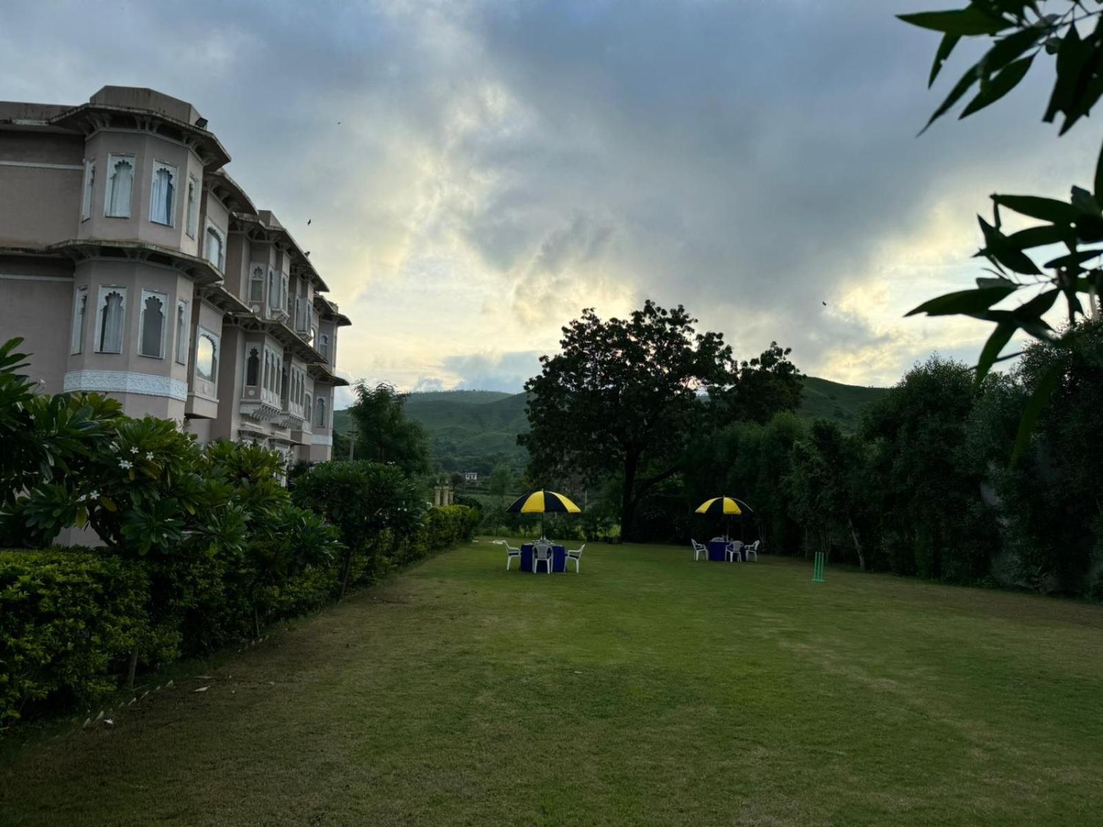 Jag Aravali Resort Udaipur By Naina Staycation - Best For Corporate Events - Family Parties - Mice エクステリア 写真